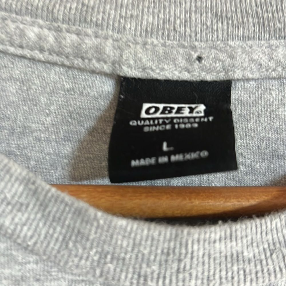 Obey graphic t shirt large - Picture 2 of 3